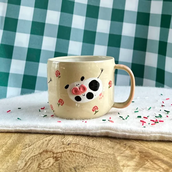 kubek krówki w różach