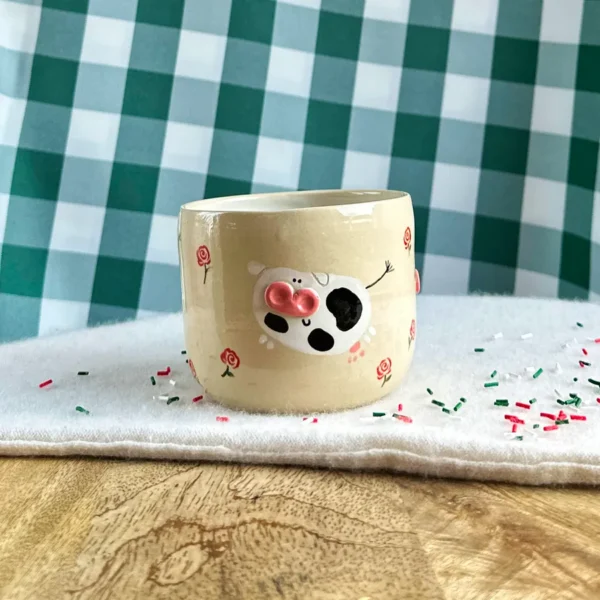 kubek krówki w różach